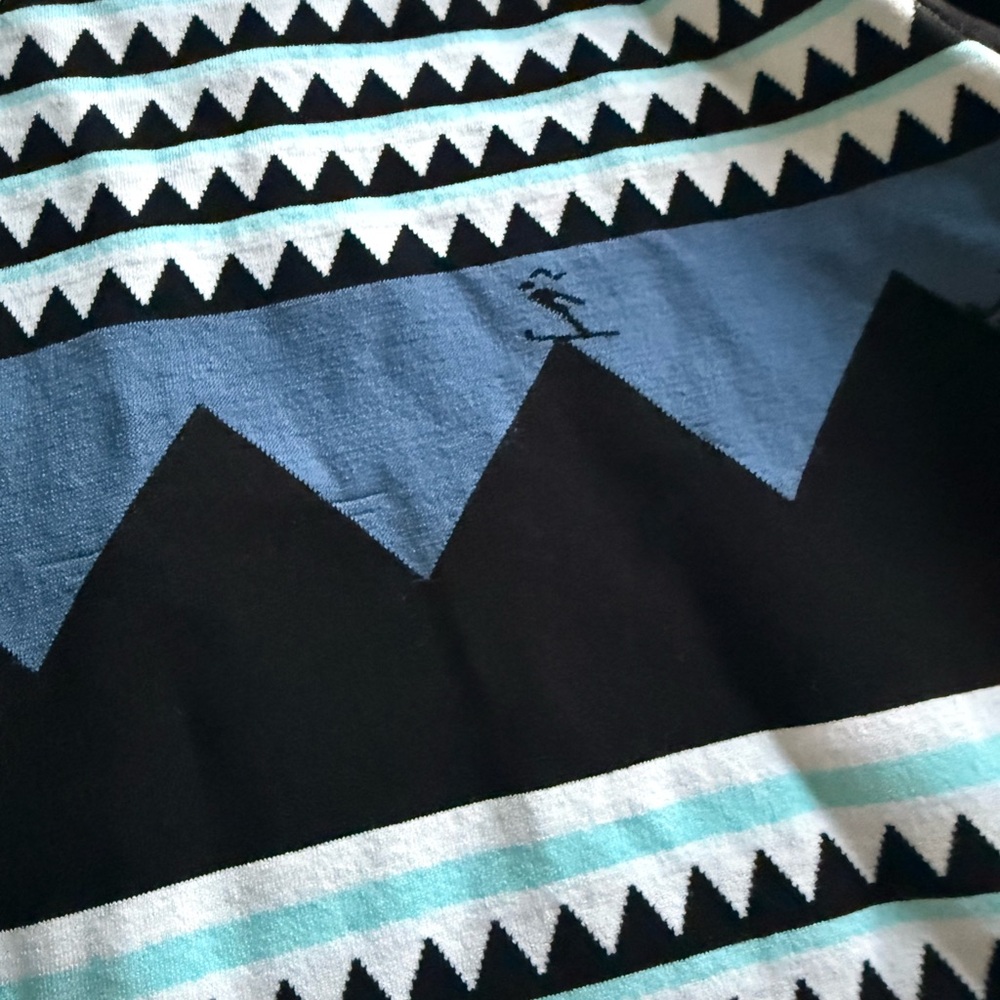Sweaty Betty Black and White Long Sleeve Geometric Top - Picture 2 of 4